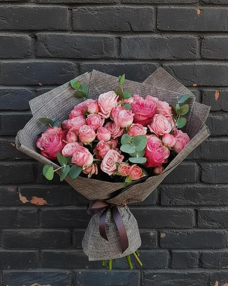 Букет цветов из: Розы в Октябрьском Московской области