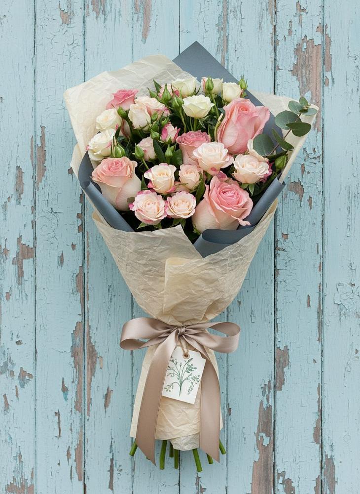 Букет цветов из: Розы в Октябрьском Московской области