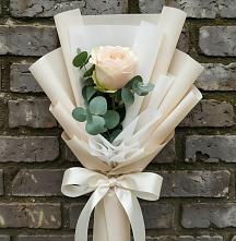 Букет цветов из:  Розы в Октябрьском Московской области