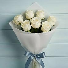 Букет 7 Белых роз Эдлесс Лав в Октябрьском Московской области
