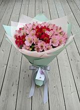 Букет цветов из:  Альстромерии в Октябрьском Московской области