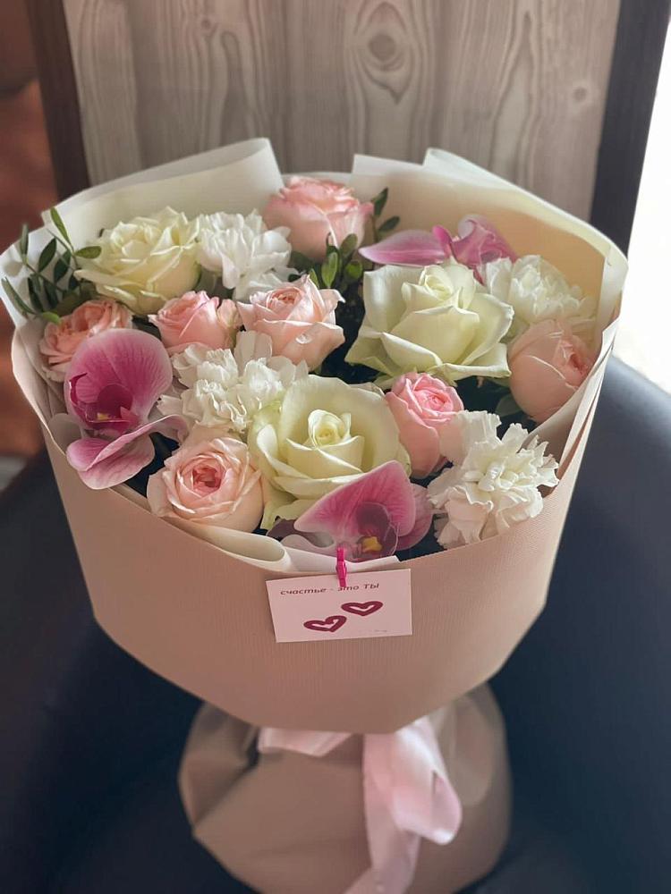 Букет цветов из: Орхидеи, Розы и Гвоздики в Октябрьском Московской области