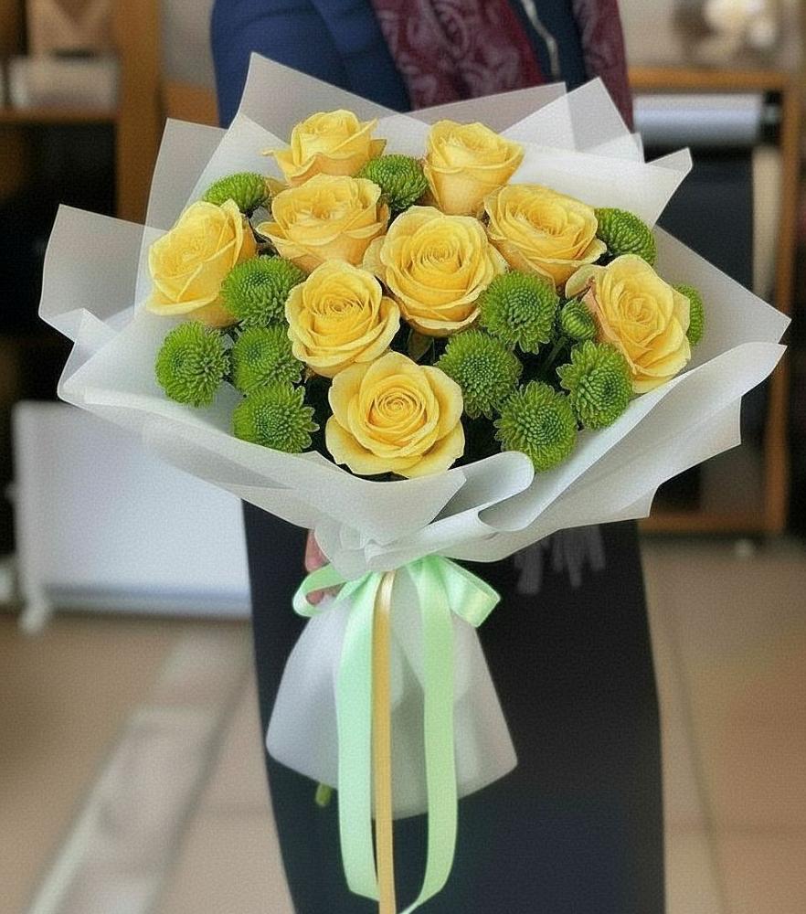 Букет цветов из: Хризантемы и Розы в Октябрьском Московской области