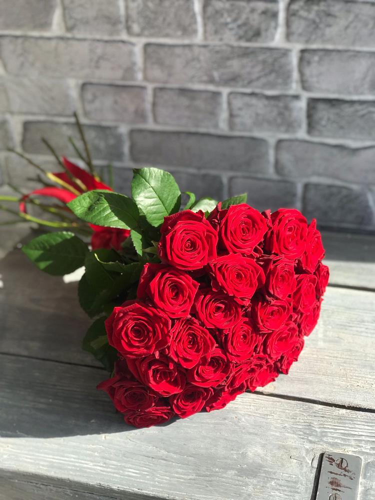 Букет Красные розы Фридом в Октябрьском Московской области