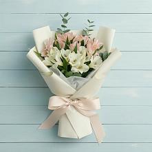 Букет цветов из:  Альстромерии в Октябрьском Московской области