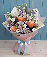 Букет цветов из:  Лизиантусы, Розы, Альстромерии и Гипсофила в Октябрьском Московской области