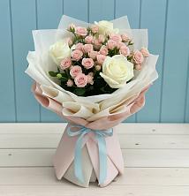 Букет цветов из:  Розы в Октябрьском Московской области