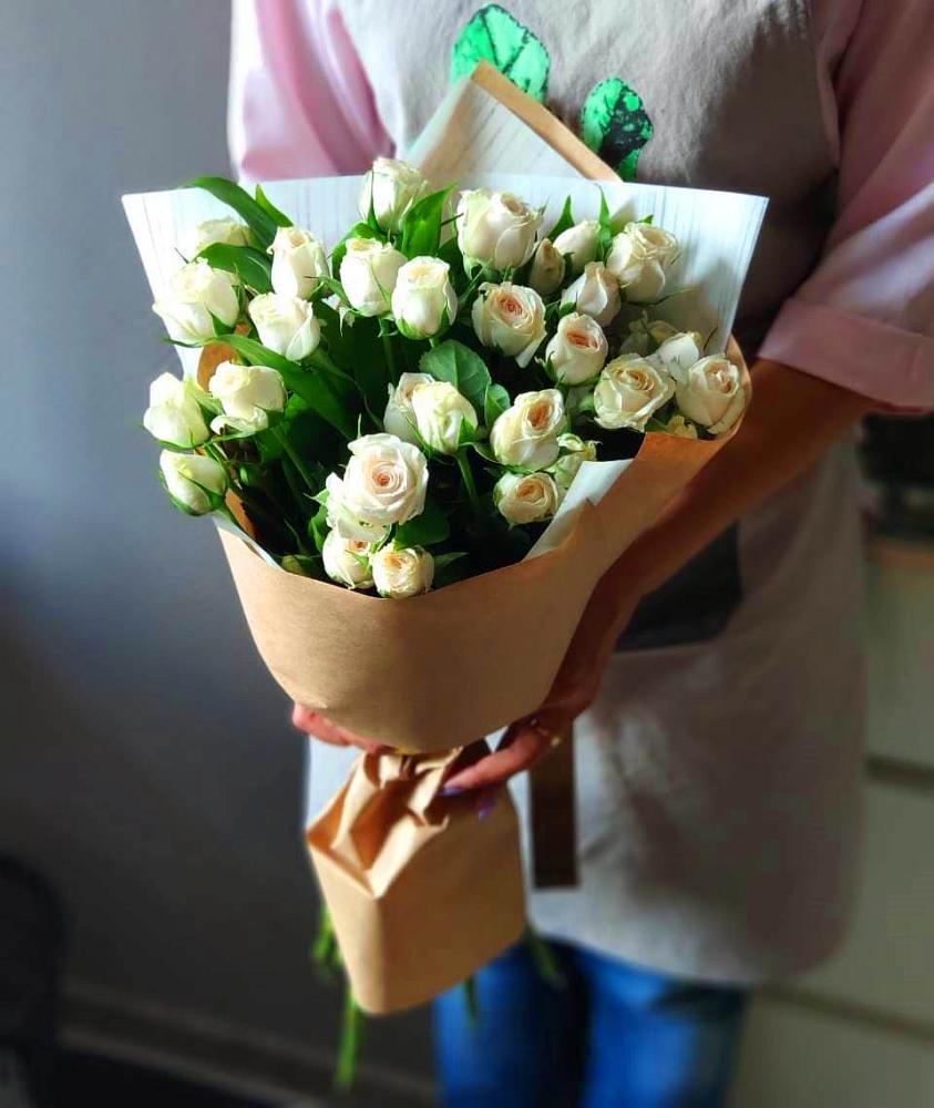 Букет цветов из: Розы в Октябрьском Московской области