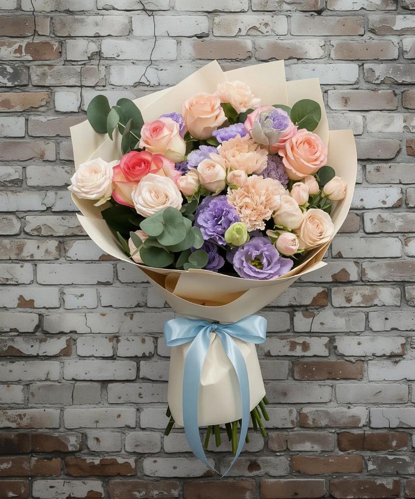 Букет цветов из: Розы, Лизиантусы и Гвоздики в Октябрьском Московской области