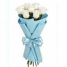 Букет 7 белых роз Проуд в Октябрьском Московской области