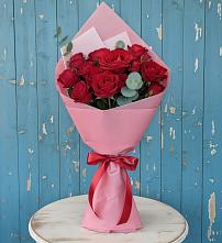 Букет цветов из:  Розы в Октябрьском Московской области