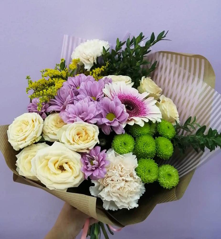 Букет цветов из: Хризантемы, Розы, Гвоздики и Герберы в Октябрьском Московской области