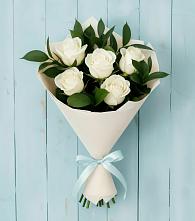 Букет цветов из:  Розы в Октябрьском Московской области