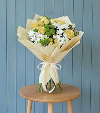 Букет цветов из:  Хризантемы и Розы в Октябрьском Московской области