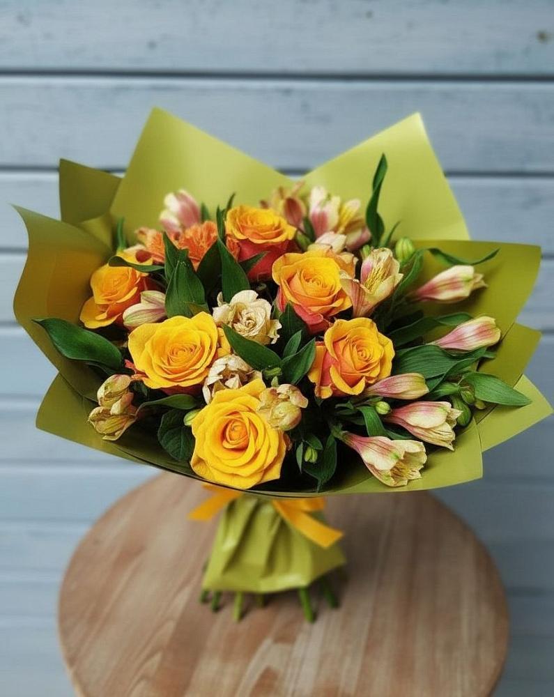 Букет цветов из: Альстромерии и Розы в Октябрьском Московской области