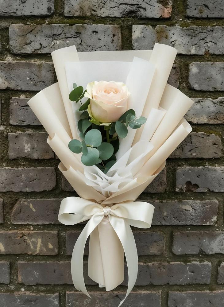 Букет цветов из: Розы в Октябрьском Московской области