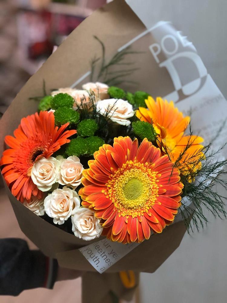 Букет цветов из: Герберы, Хризантемы и Розы в Октябрьском Московской области