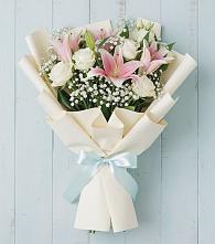 Букет цветов из:  Лилии в Октябрьском Московской области