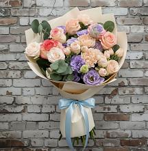 Букет цветов из:  Розы, Лизиантусы и Гвоздики #REPLACE_PRED# Октябрьском Московской области