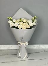 Букет цветов из:  Розы и Лизиантусы в Октябрьском Московской области